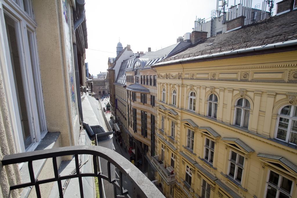 Chic & Charm Apartment Budapest Exterior foto